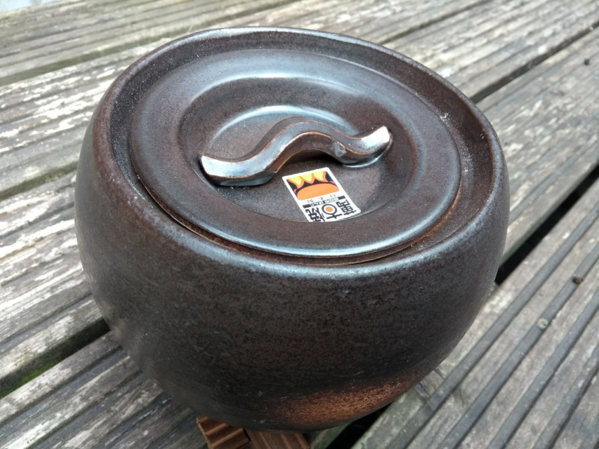 Charcoal Extinguishing Pot - With Wooden Base